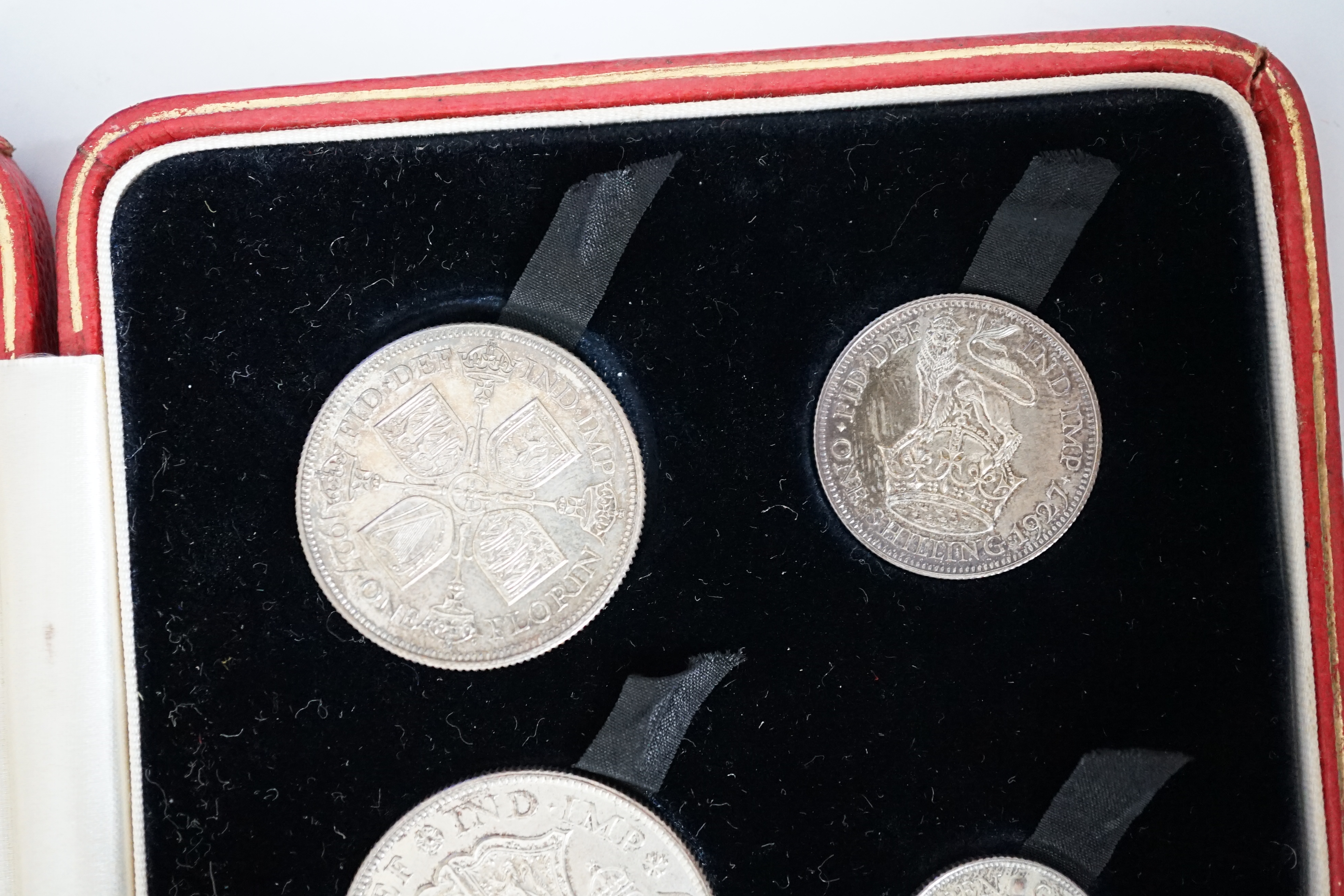British silver coins, George V ‘New Type’ six coin set, 1927, wreath crown to threepence, UNC, toned, in case of issue